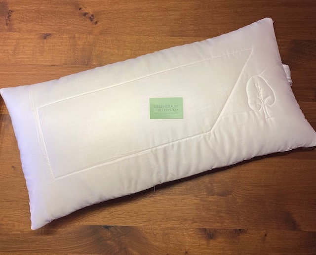 Schafschurwoll-Kissen mit Latexflocken und baumwollversteppter Hülle Schafschurwoll-Kissen mit Latexflocken und baumwollversteppter Hülle